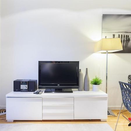 Mit House Puerta Del Sol III En Madrid Exterior foto