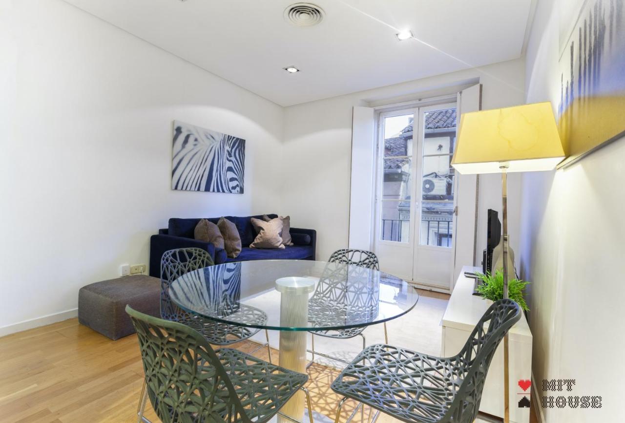 Mit House Puerta Del Sol III En Madrid Exterior foto