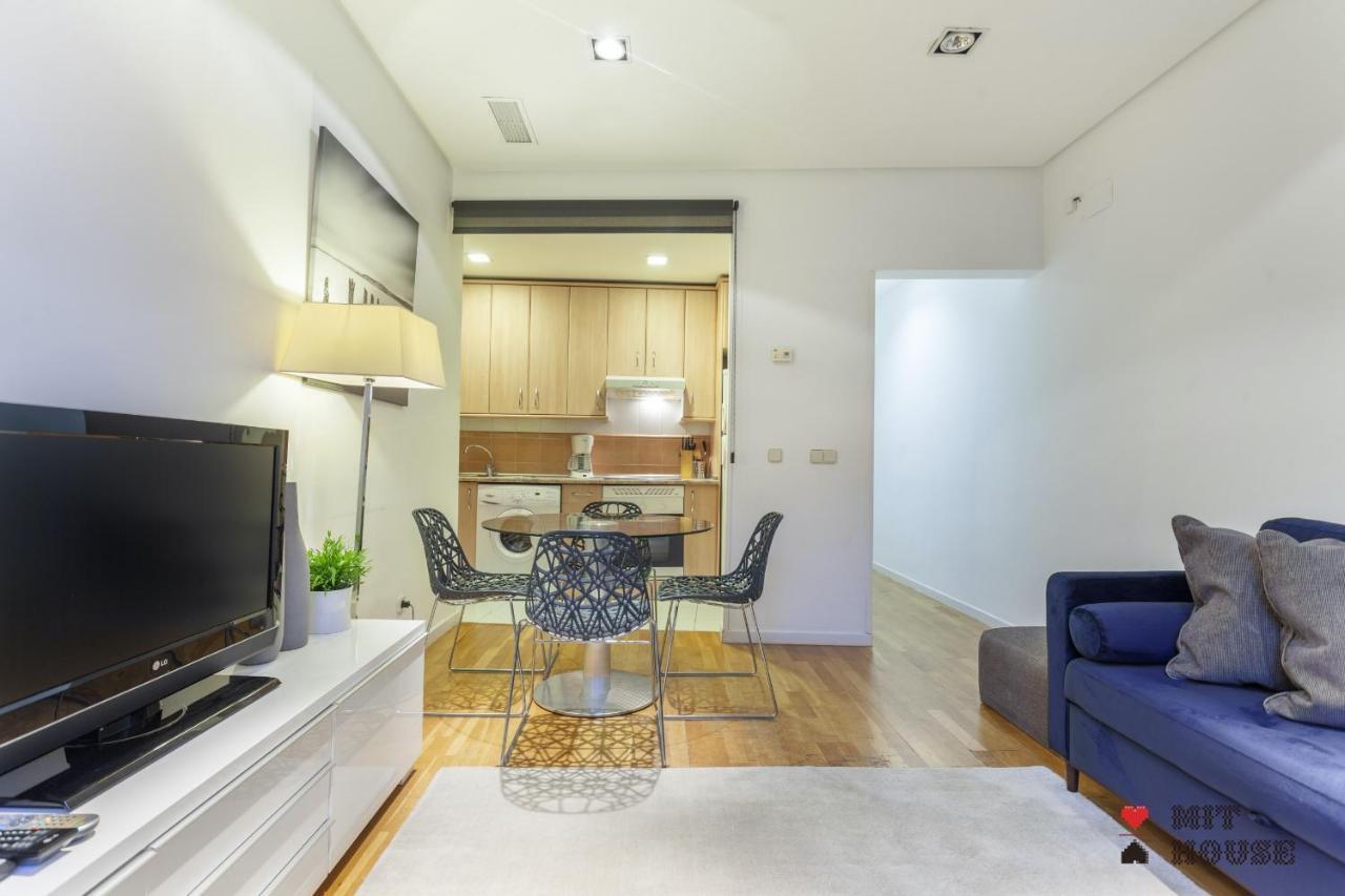 Mit House Puerta Del Sol III En Madrid Exterior foto