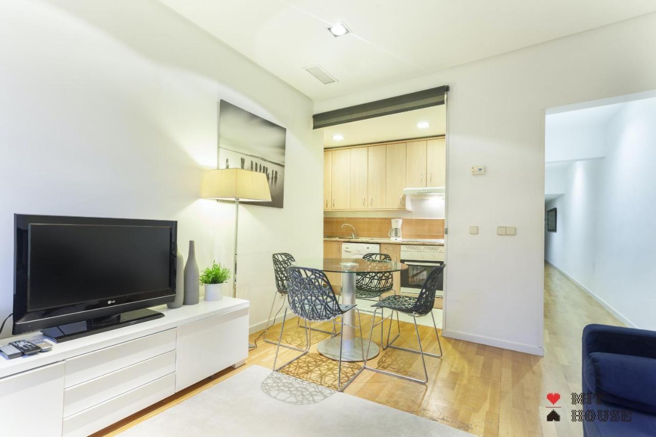 Mit House Puerta Del Sol III En Madrid Exterior foto